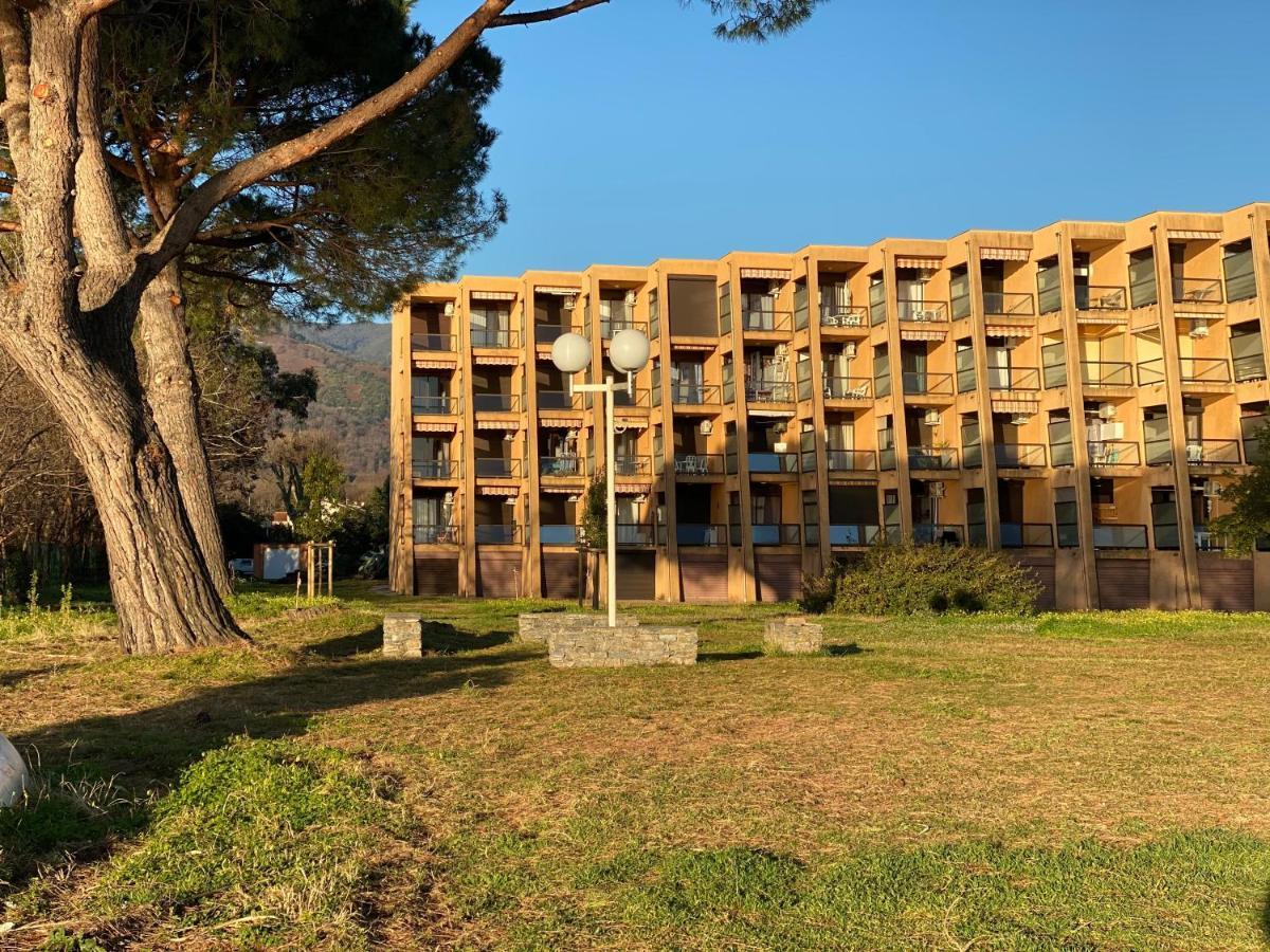 Residence Santa Lucia, Studio Avec Piscine , Vue Mer Et Pied Dans L'Eau , Moriani-Plage Exterior photo